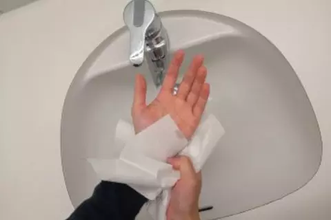 washing hands step 9